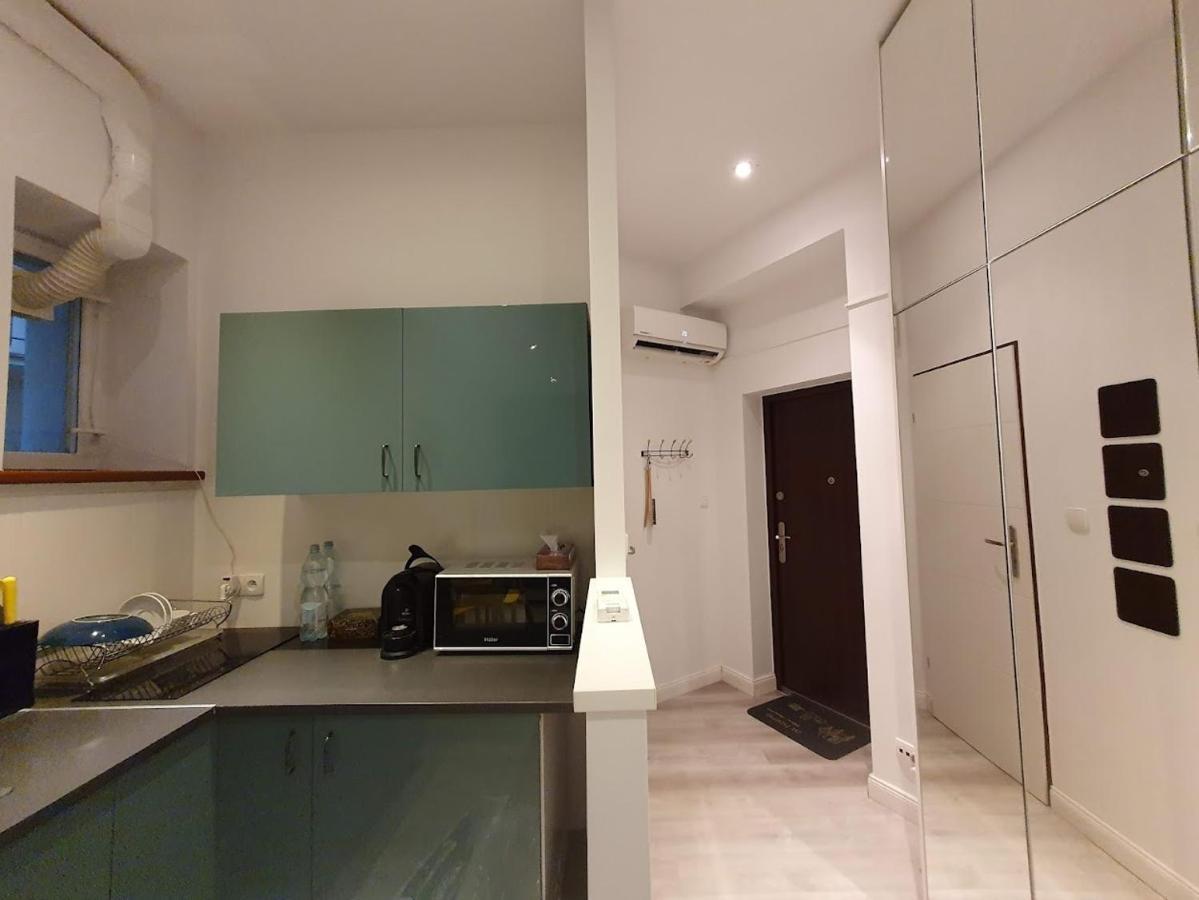 L-2 Center O&p Apartfamily Apartment