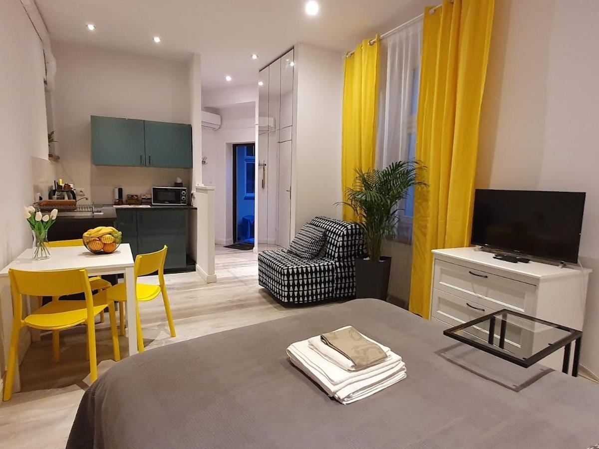 L-2 Center O&p Apartfamily