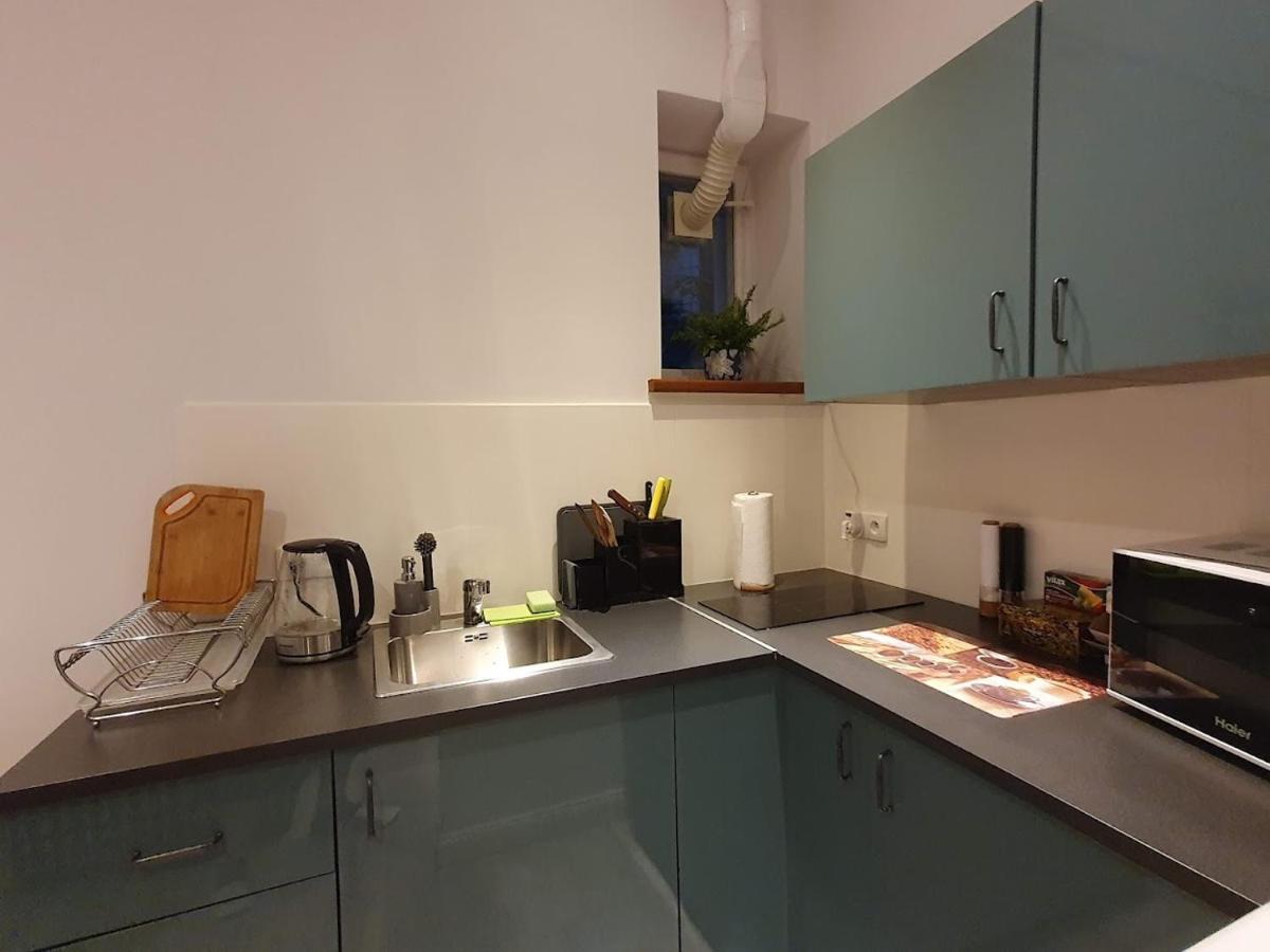 L-2 Center O&p Apartfamily Apartment