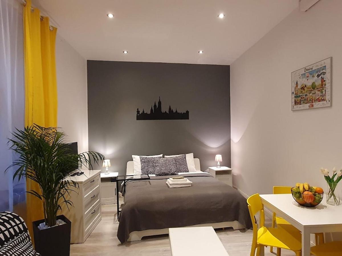 L-2 Center O&p Apartfamily